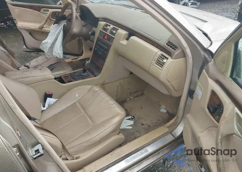 2001 Mercedes-Benz E 320 z USA, uszkodzony, nr VIN WDBJF65J31B215139